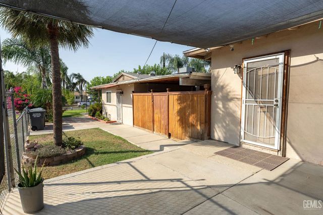 3112 Lexington Avenue, Bakersfield, CA 93306