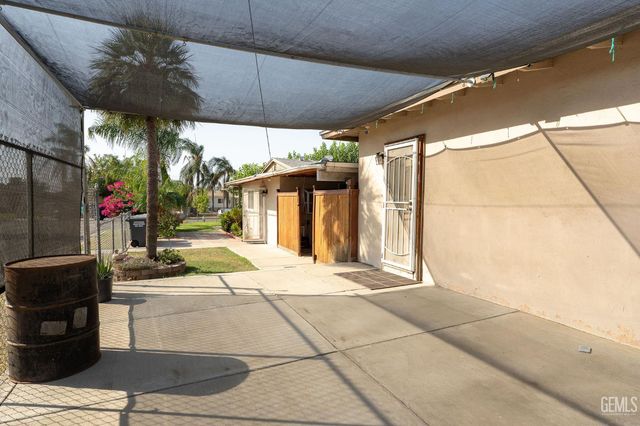 3112 Lexington Avenue, Bakersfield, CA 93306