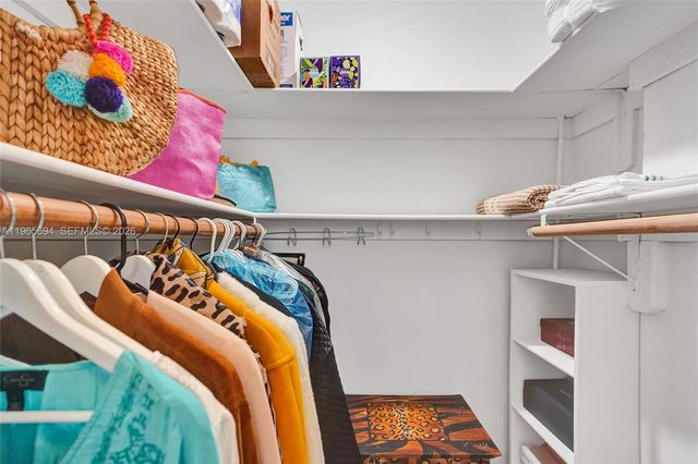 717 Espanola Way 204, Miami Beach, FL 33139