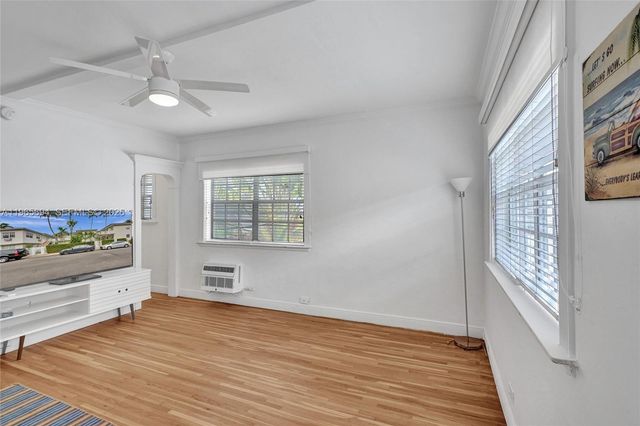 717 Espanola Way 204, Miami Beach, FL 33139