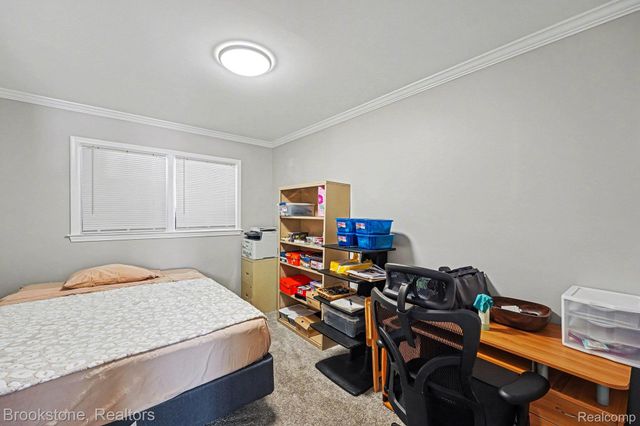 29646 Robert Drive, Livonia, MI 48150