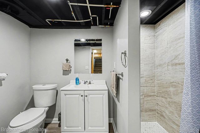 29646 Robert Drive, Livonia, MI 48150