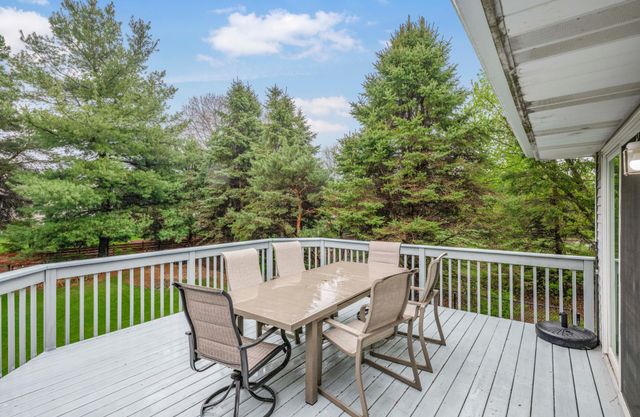 9043 Waconia Street NE, Blaine, MN 55449