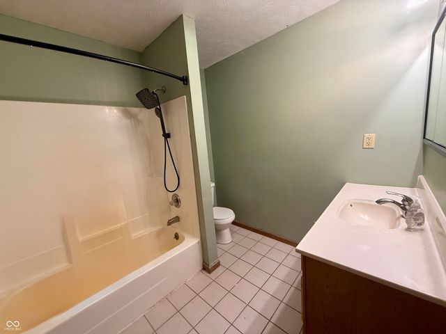 6913 E County Road 200 N, Coatesville, IN 46121