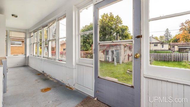 621 E Grand Boulevard, Iron Mountain, MI 49801