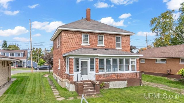 621 E Grand Boulevard, Iron Mountain, MI 49801