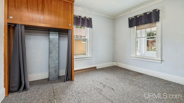 621 E Grand Boulevard, Iron Mountain, MI 49801