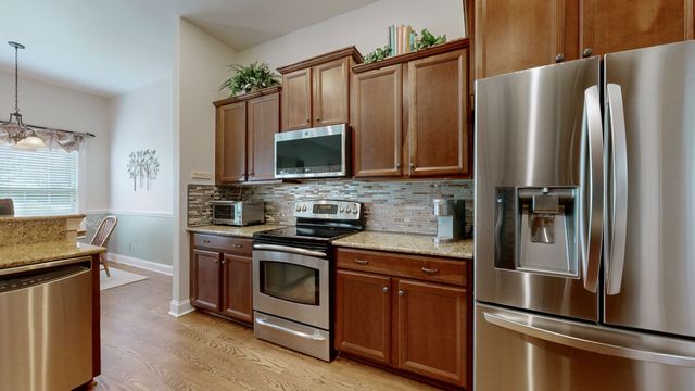 213 James Matthew Ln, Mount Juliet, TN 37122