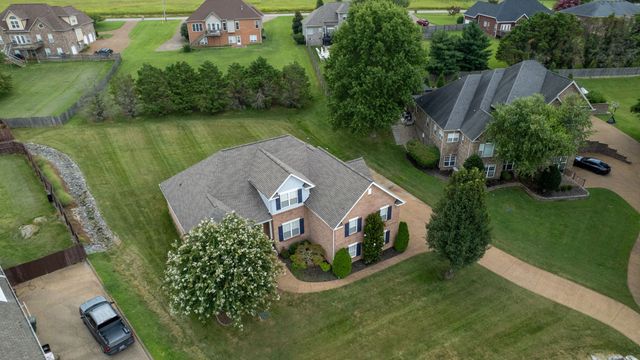 213 James Matthew Ln, Mount Juliet, TN 37122