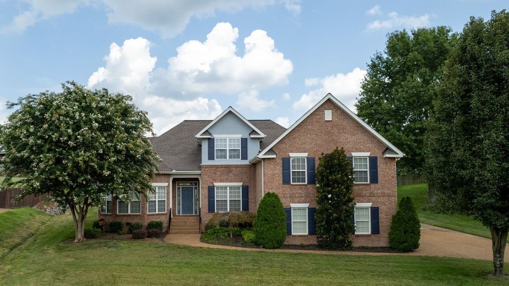 213 James Matthew Ln, Mount Juliet, TN 37122