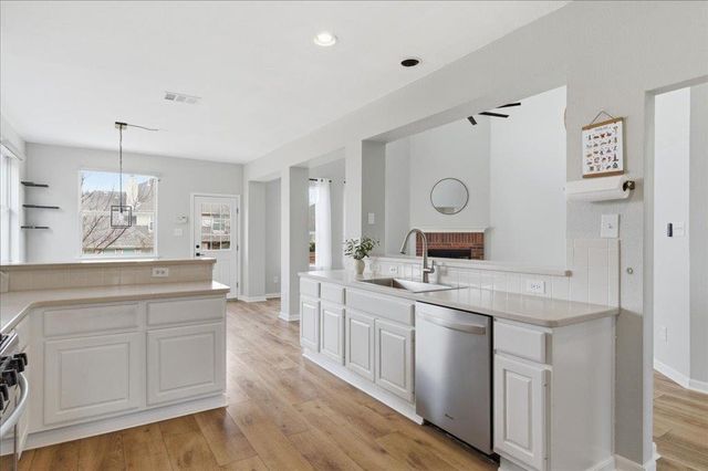 2002 Forest Hill CV, Round Rock, TX 78665