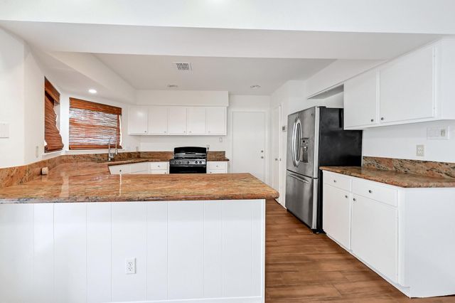 20031 Sunny Shores Drive, Humble, TX 77346