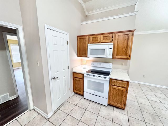 6700 DAWNHILL RD, Bartlett, TN 38135