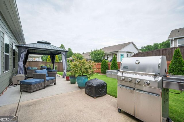 702 Owens Circle, Canton, GA 30115