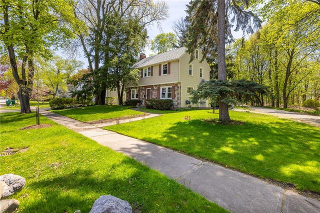 11 Covington Road, Irondequoit, NY 14617