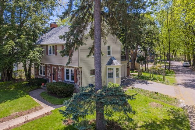 11 Covington Road, Irondequoit, NY 14617