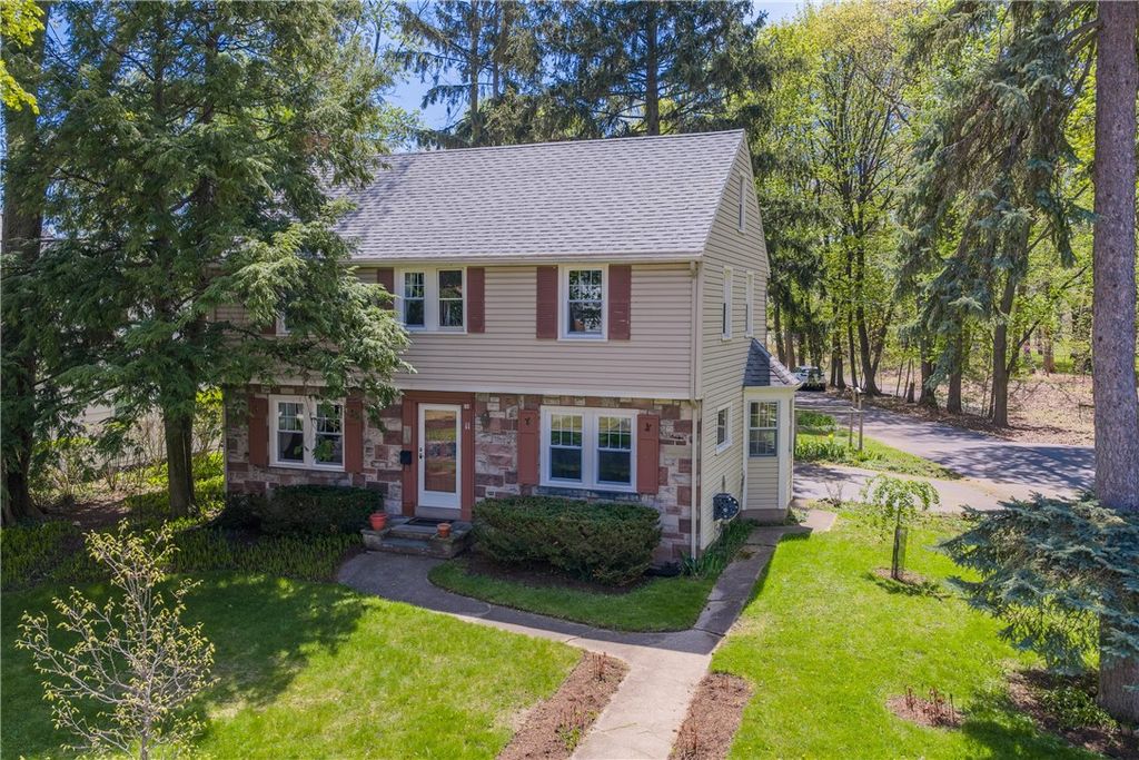 11 Covington Road, Irondequoit, NY 14617