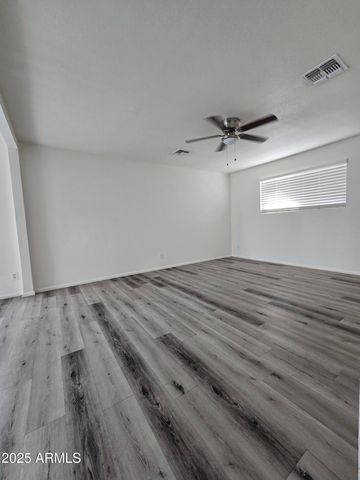 2211 W PECAN Road, Phoenix, AZ 85041