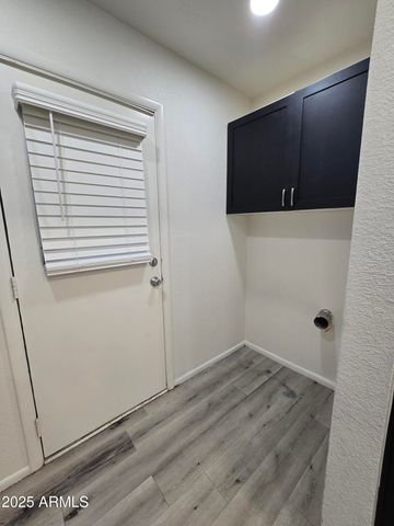 2211 W PECAN Road, Phoenix, AZ 85041
