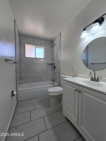 2211 W PECAN Road, Phoenix, AZ 85041