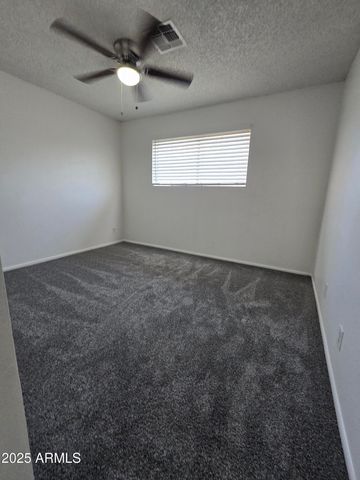 2211 W PECAN Road, Phoenix, AZ 85041