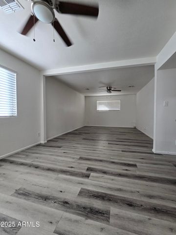 2211 W PECAN Road, Phoenix, AZ 85041