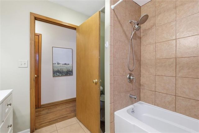 927 W 78th Street, Kansas City, MO 64114