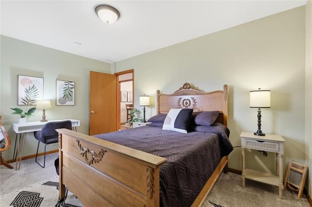 927 W 78th Street, Kansas City, MO 64114