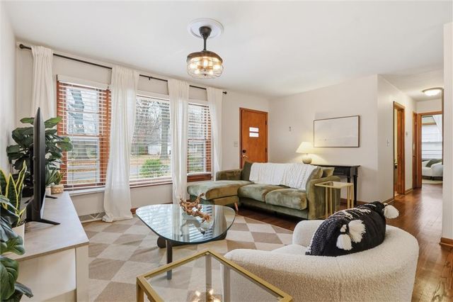 927 W 78th Street, Kansas City, MO 64114