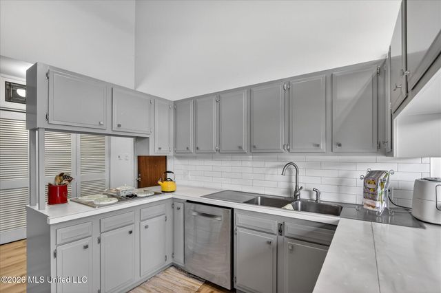5516 Alakoko Drive, Diamondhead, MS 39525