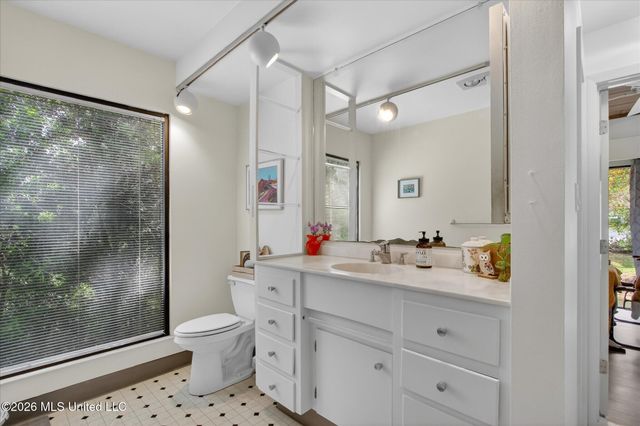 5516 Alakoko Drive, Diamondhead, MS 39525