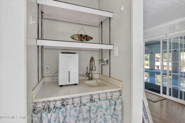 5516 Alakoko Drive, Diamondhead, MS 39525