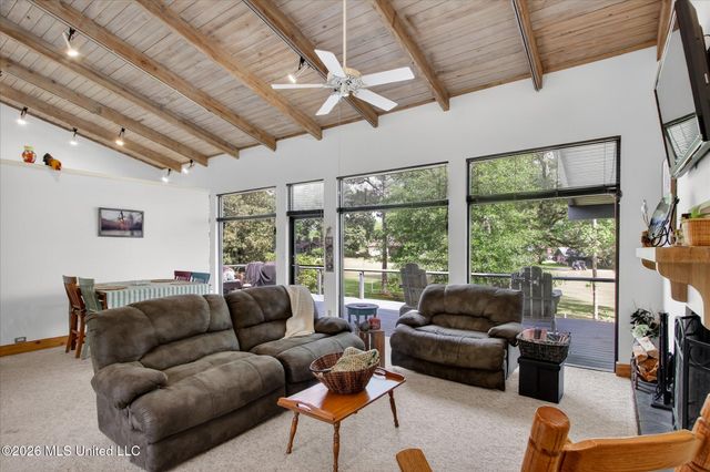 5516 Alakoko Drive, Diamondhead, MS 39525