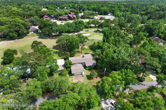 5516 Alakoko Drive, Diamondhead, MS 39525