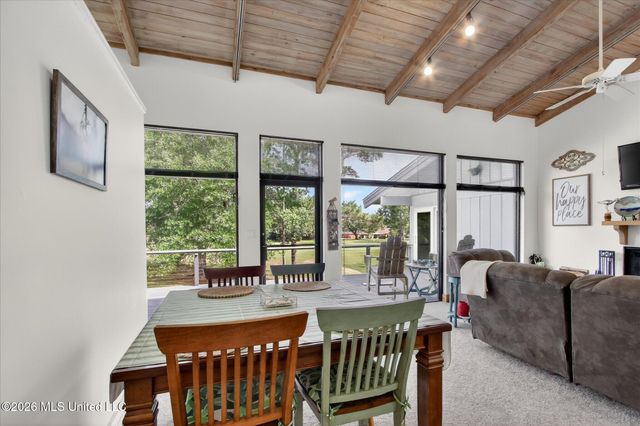 5516 Alakoko Drive, Diamondhead, MS 39525