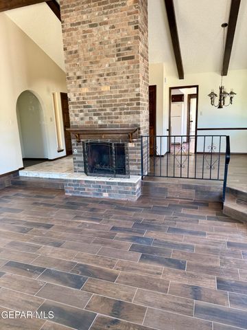 7121 GRAN VIDA Drive, El Paso, TX 79912