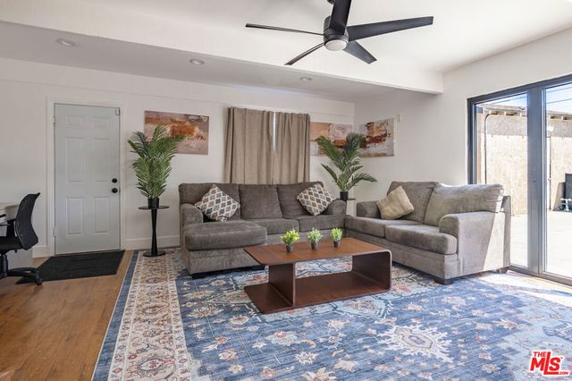 9410 S 4th Avenue, Inglewood, CA 90305