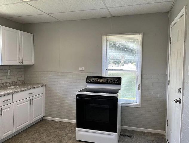 11 Lehigh Avenue, Oglesby, IL 61348