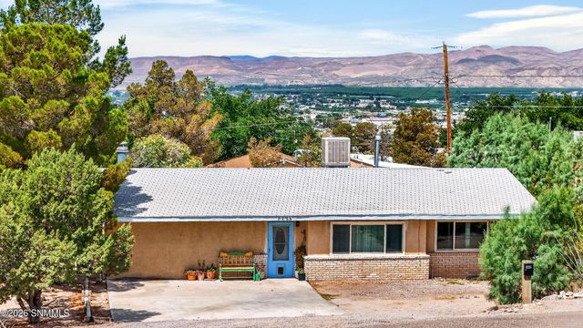 5225 Apache Trail, Las Cruces, NM 88012