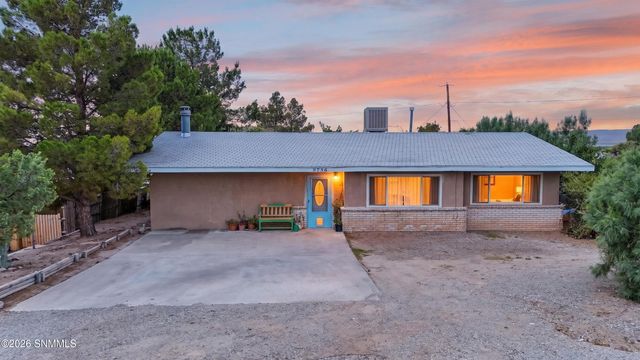 5225 Apache Trail, Las Cruces, NM 88012