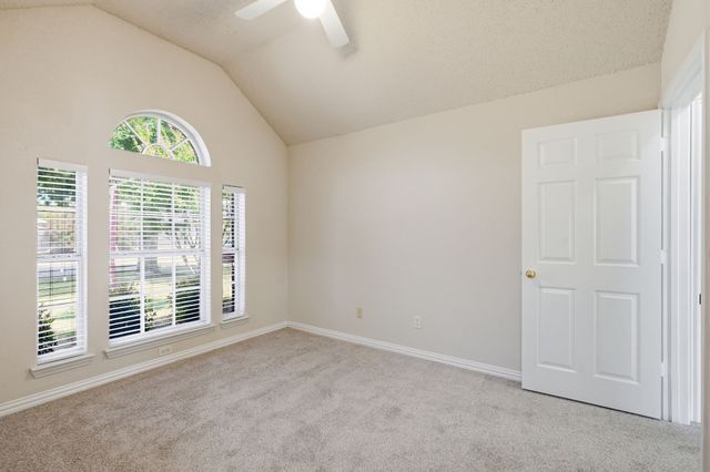 1121 SW Hillside Drive, Burleson, TX 76028