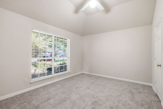 1121 SW Hillside Drive, Burleson, TX 76028