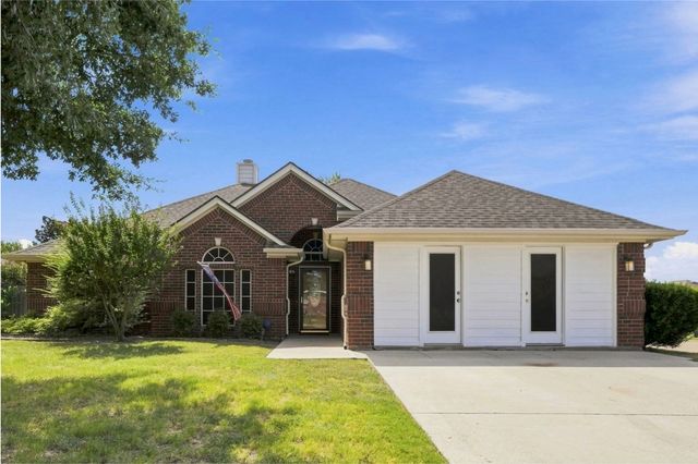 1121 SW Hillside Drive, Burleson, TX 76028