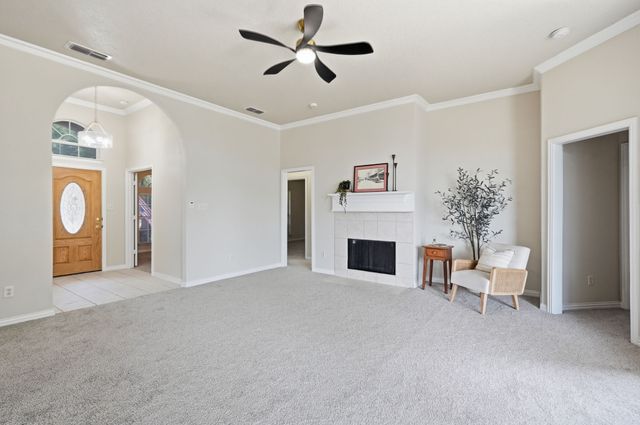1121 SW Hillside Drive, Burleson, TX 76028