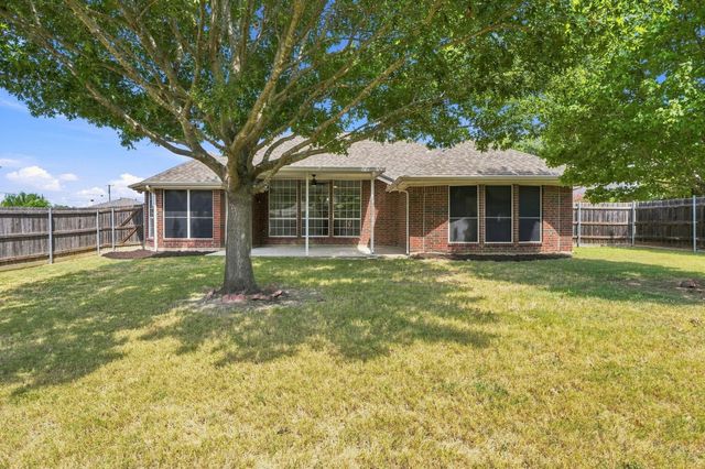 1121 SW Hillside Drive, Burleson, TX 76028