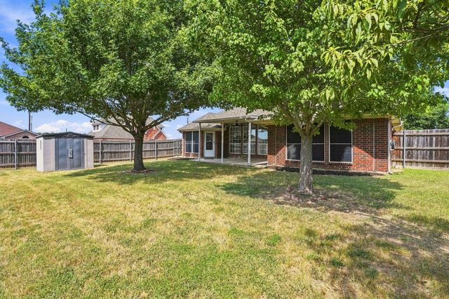 1121 SW Hillside Drive, Burleson, TX 76028