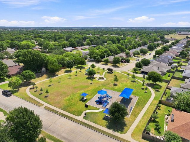 1121 SW Hillside Drive, Burleson, TX 76028