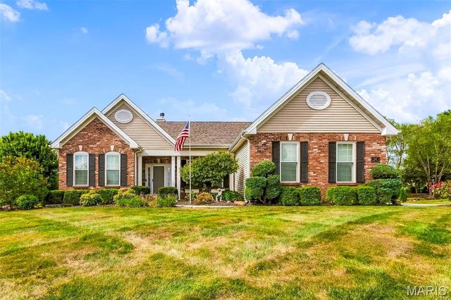 1817 Majestic Oaks Drive, Wentzville, MO 63385