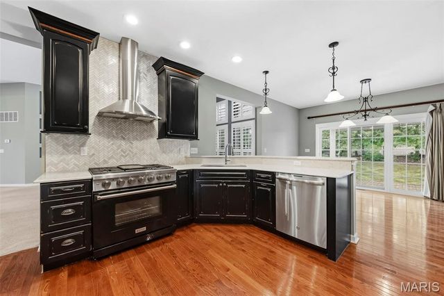 1817 Majestic Oaks Drive, Wentzville, MO 63385