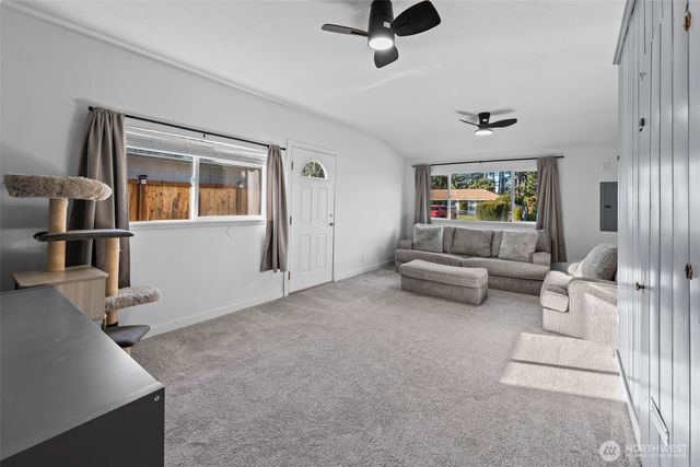 8809 Meadow Road SW, Lakewood, WA 98499